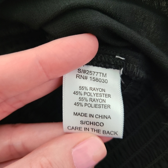 Love Tree Black Cropped Top Size Small - Picture 2 of 5